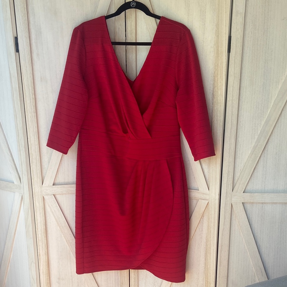 Elegant Red V-Neck Dress